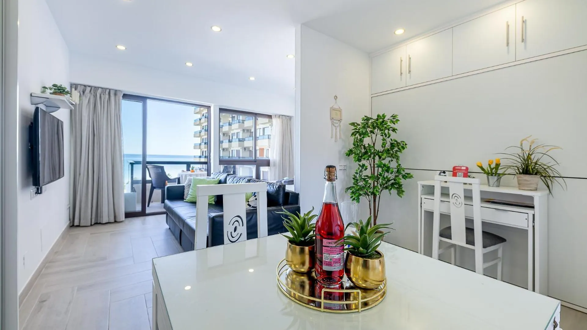 דירה בנאלמדנה 797 Holiday Rentals - Renovado Apartamento Con Hermosas Vistas